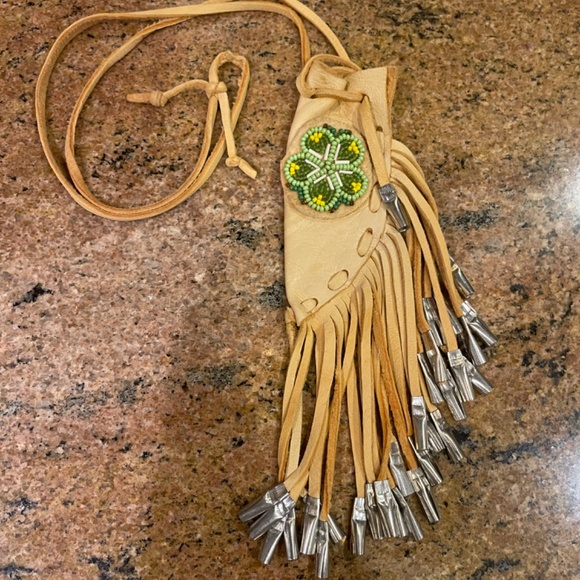 Native American Southwest Beaded Deerskin Fringed Medicine Bag Necklace Pouch